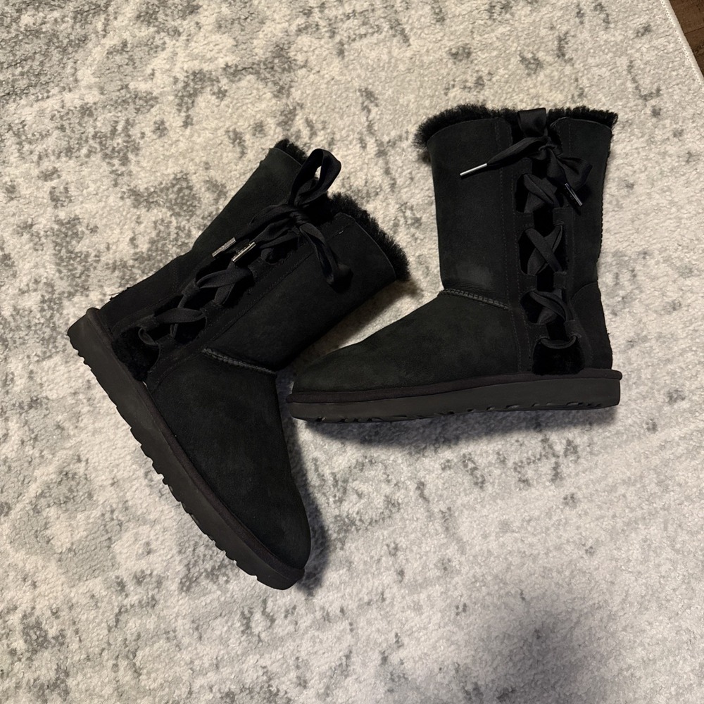 UGG Pala Women's Shearling Suede Boot - Bow Corset Lace/BLACK/8